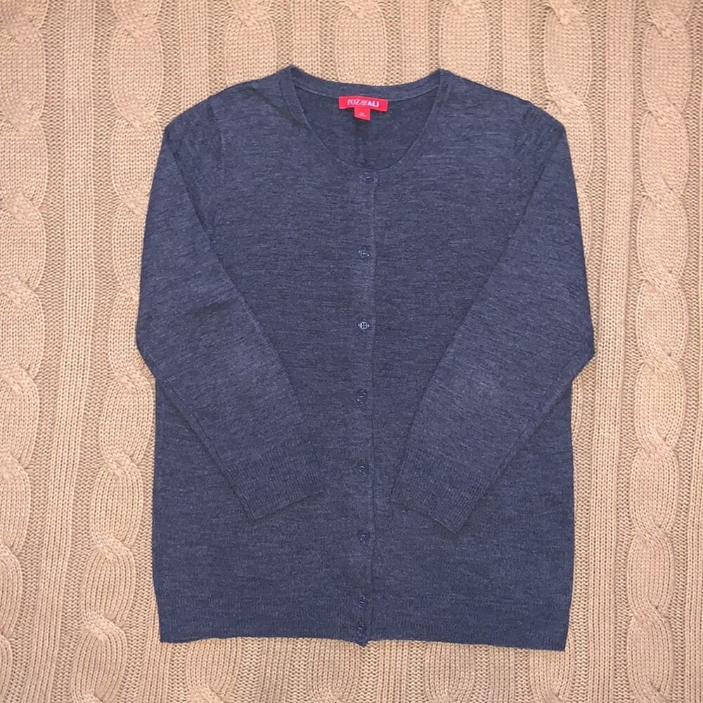 Roz & Ali‎ button down sweater